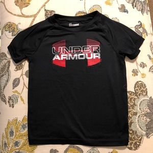 Under armour boys shirt size 6